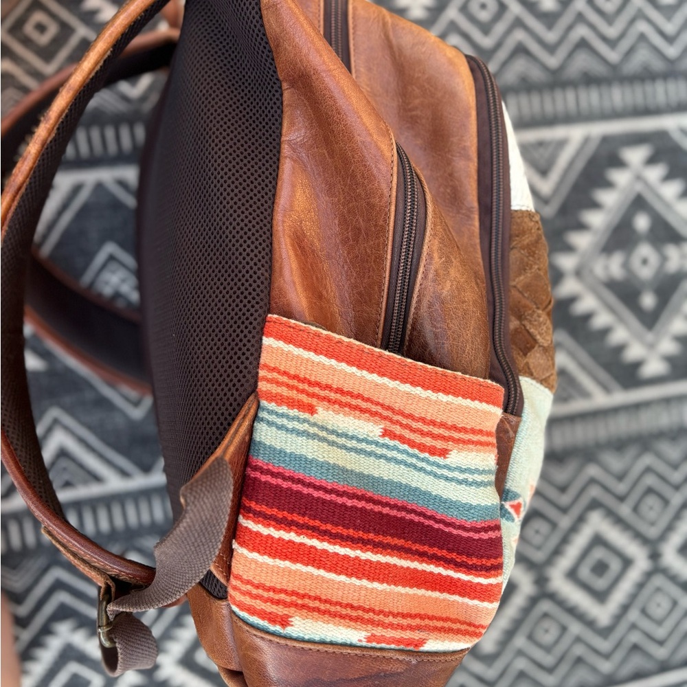 STS Ranchwear Brown Leather Backpack & matching wallet - Picture 5 of 11